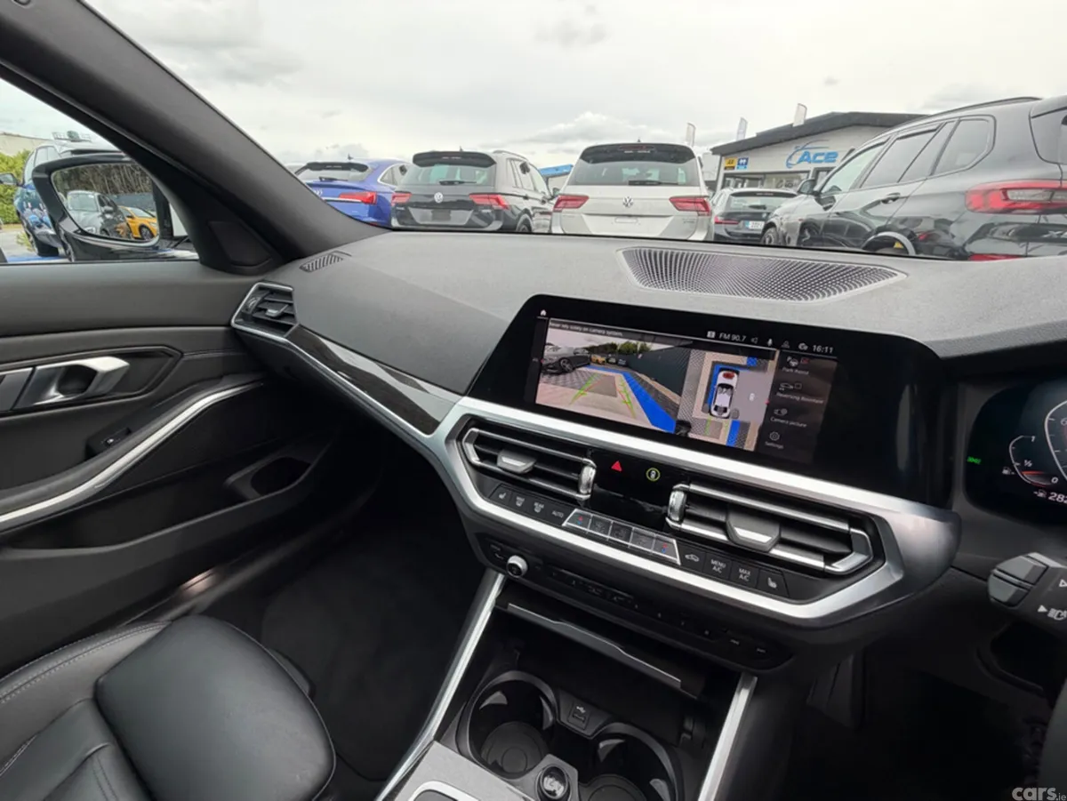 BMW 3-Series Saloon, Petrol, 2021, White