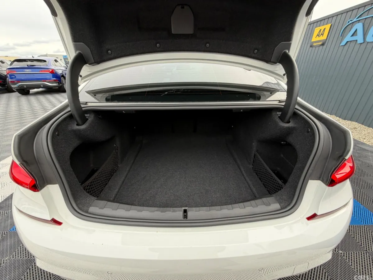 BMW 3-Series Saloon, Petrol, 2021, White