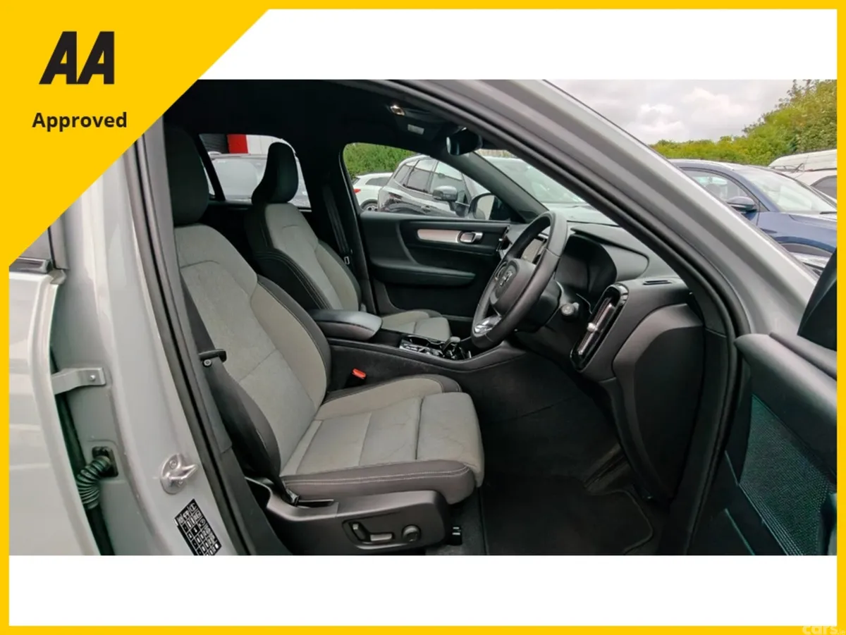 Volvo XC40 SUV, Petrol Plug-in Hybrid, 2023, Grey