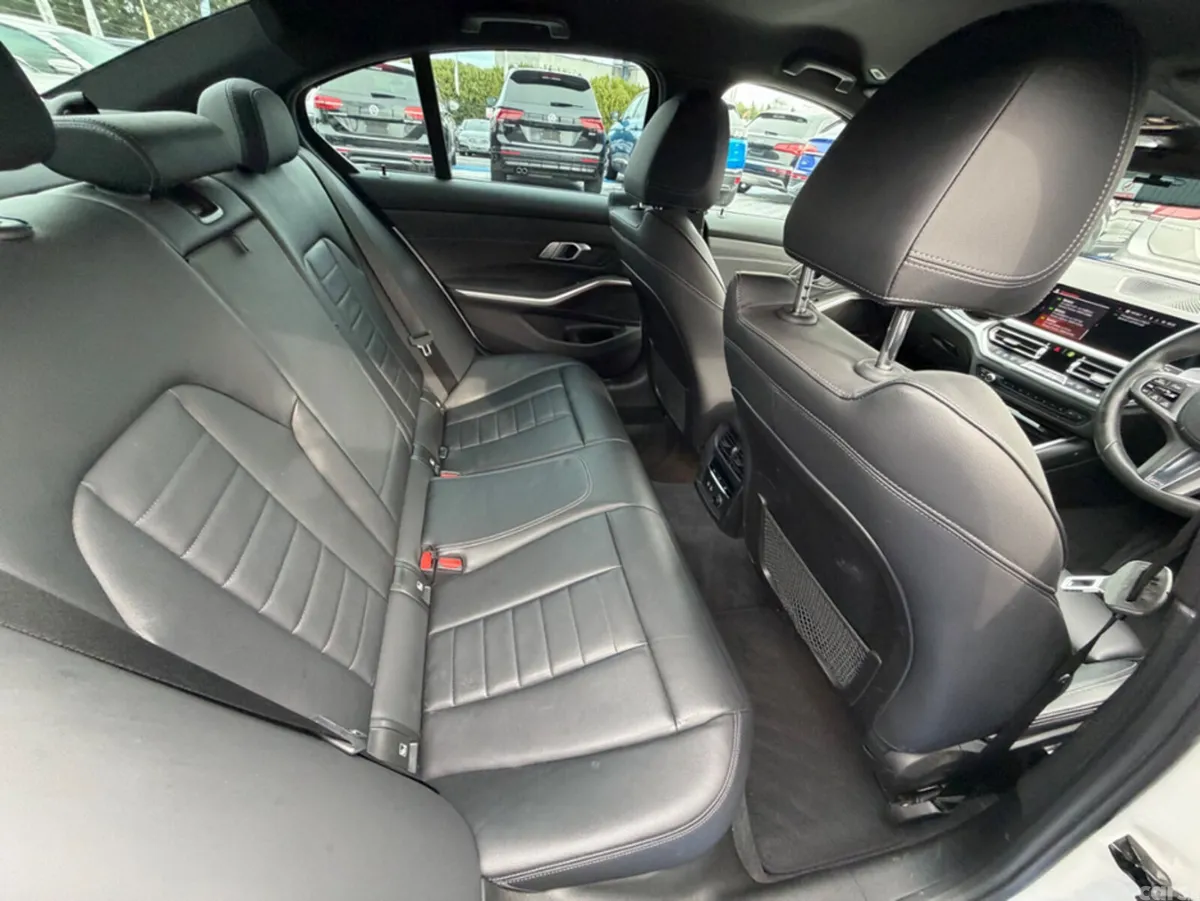 BMW 3-Series Saloon, Petrol, 2021, White