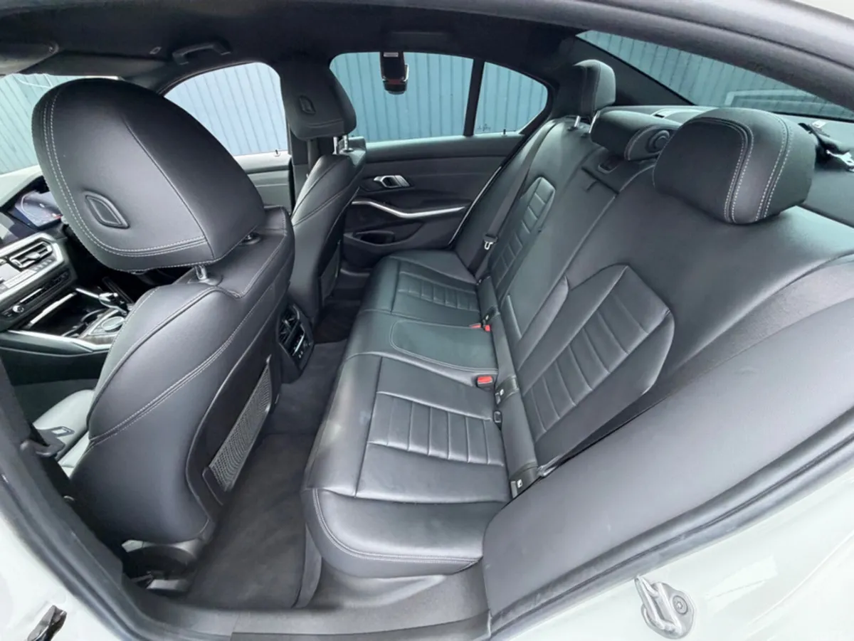 BMW 3-Series Saloon, Petrol, 2021, White