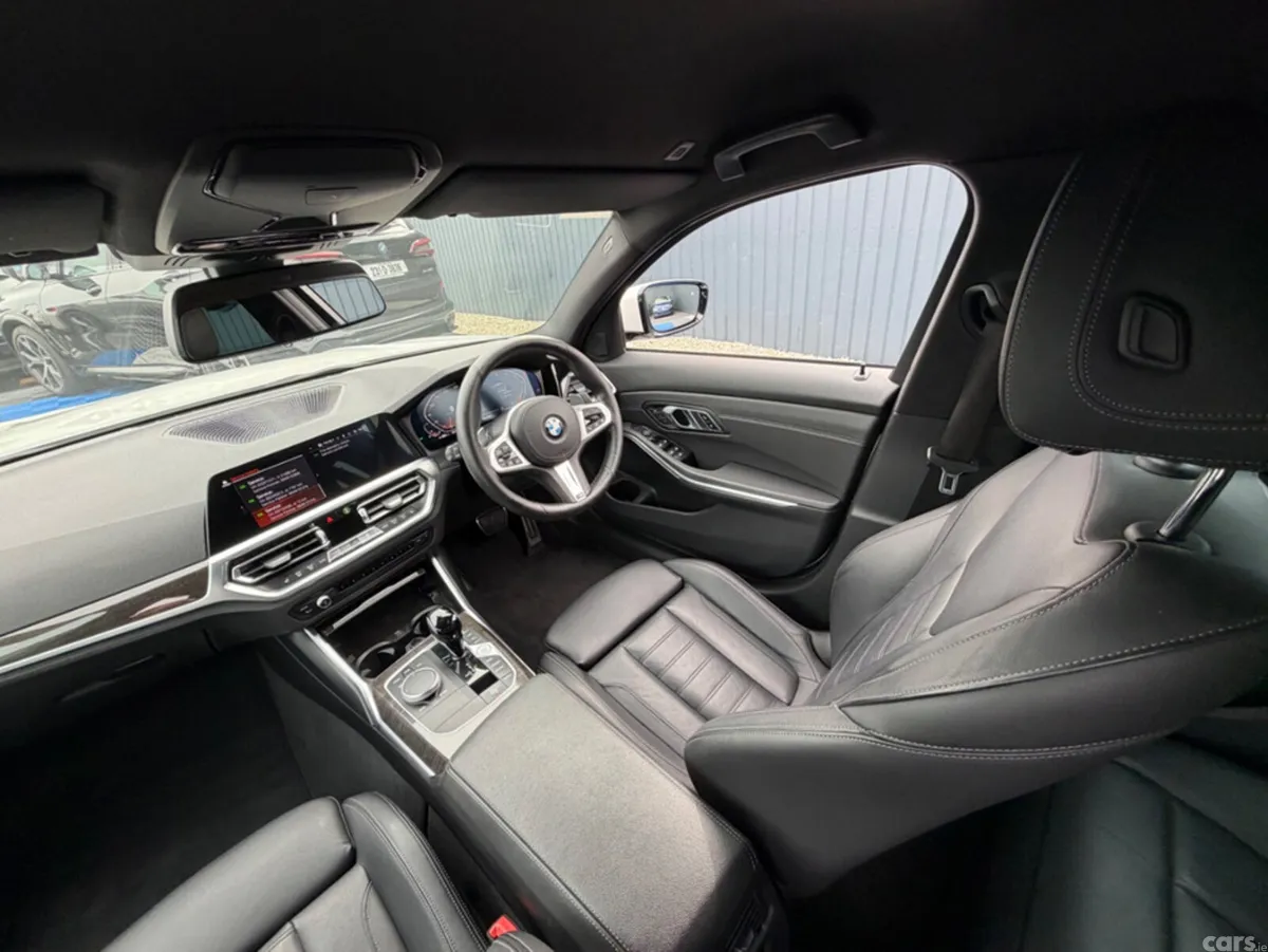 BMW 3-Series Saloon, Petrol, 2021, White