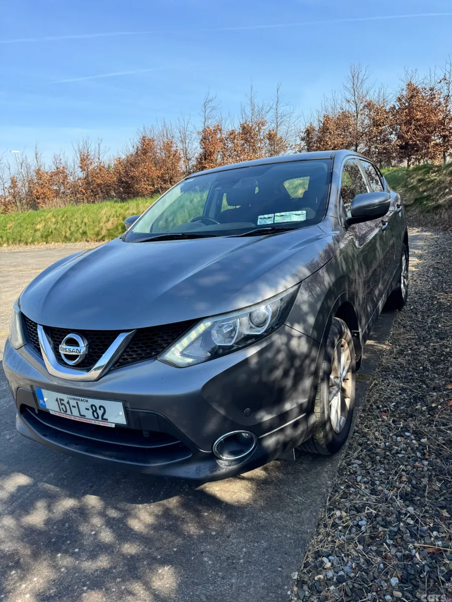 Nissan Qashqai Hatchback, Diesel, 2015, Grey