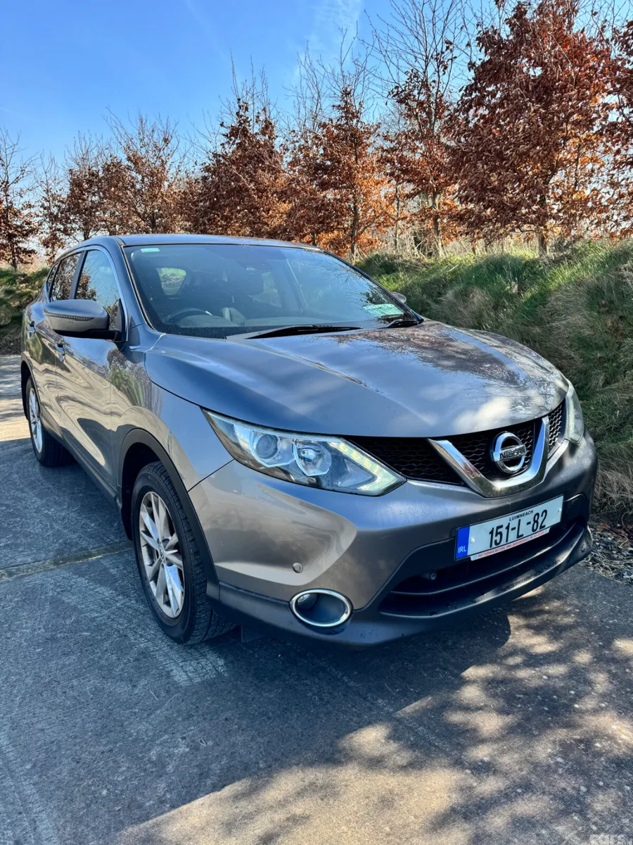 Nissan Qashqai Hatchback, Diesel, 2015, Grey