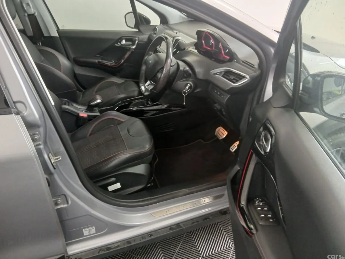 Peugeot 2008 Estate, Petrol, 2017, Grey