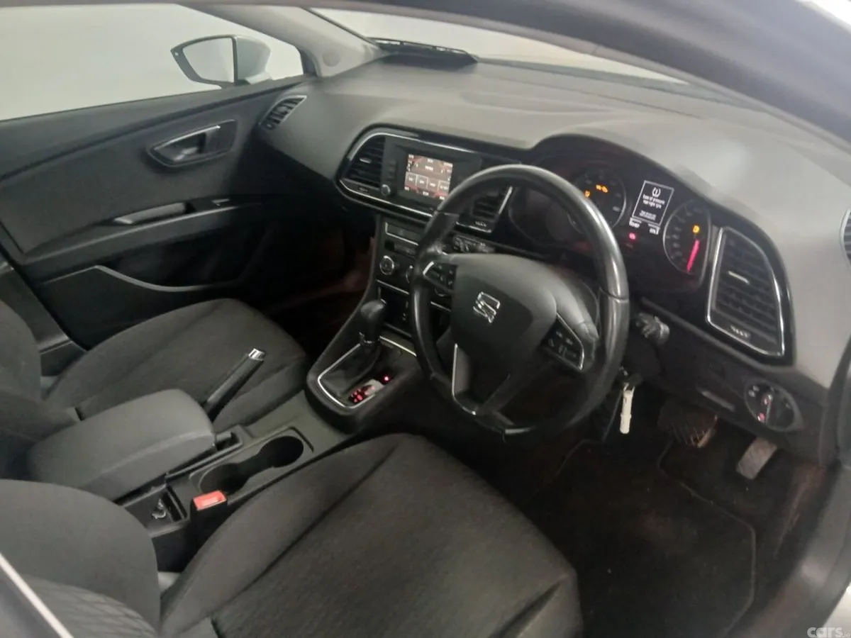 SEAT Leon Estate, Petrol, 2016, Silver