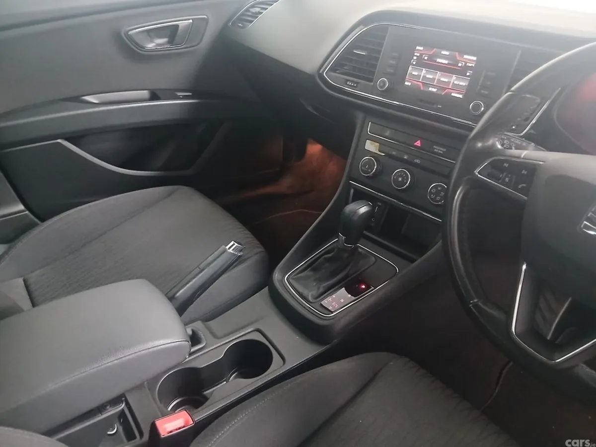 SEAT Leon Estate, Petrol, 2016, Silver