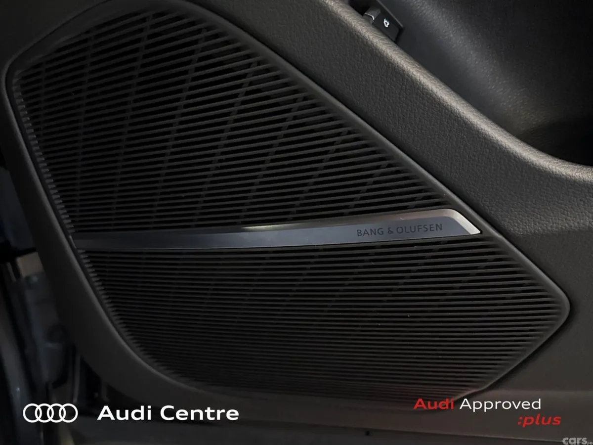 Audi Q8 Hatchback, Petrol Plug-in Hybrid, 2025, Grey