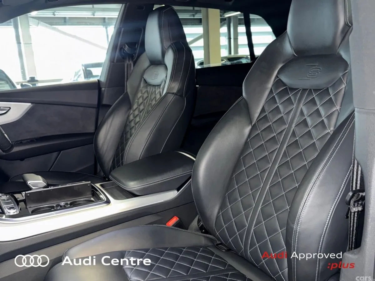 Audi Q8 Hatchback, Petrol Plug-in Hybrid, 2025, Grey