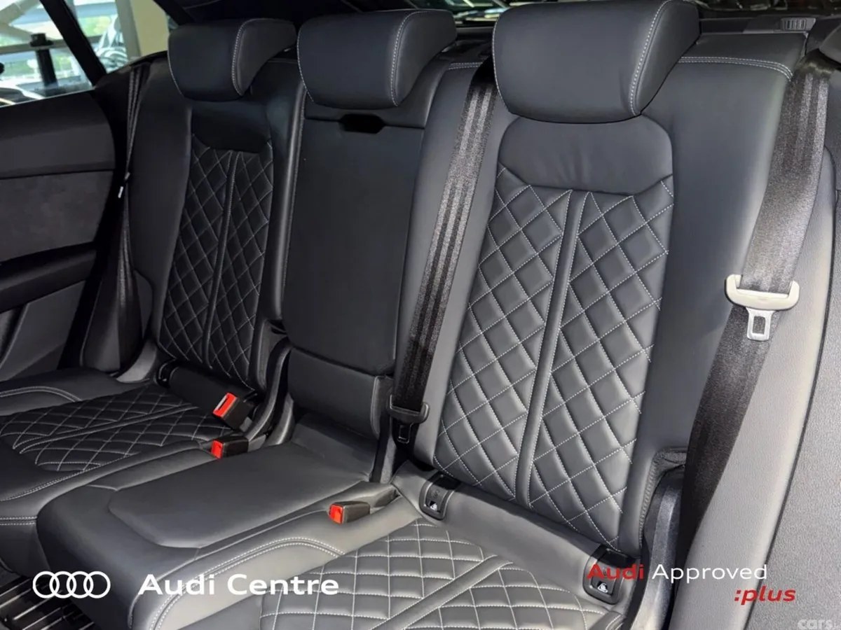 Audi Q8 Hatchback, Petrol Plug-in Hybrid, 2025, Grey