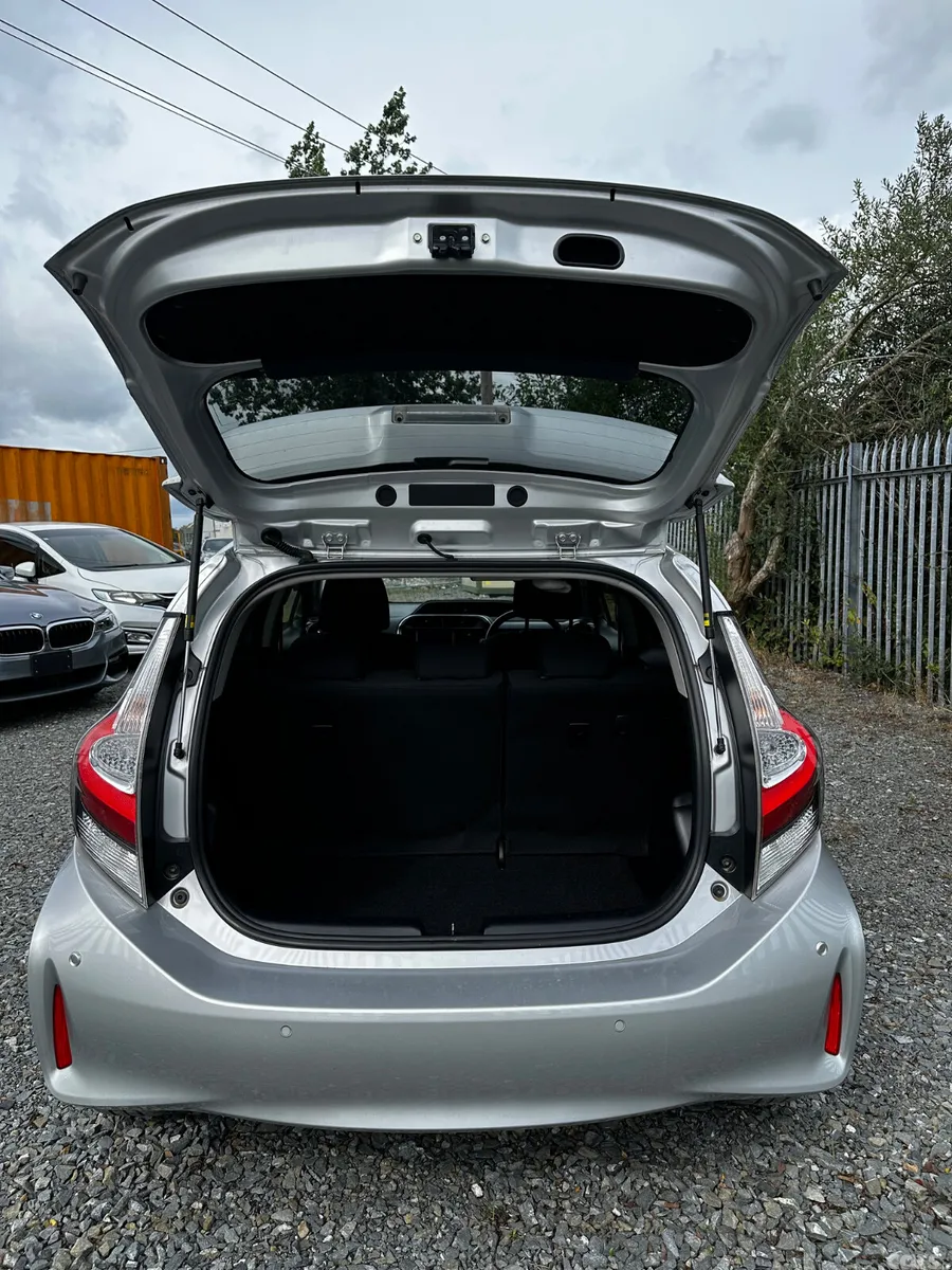 Toyota Aqua Hatchback, Petrol Hybrid, 2019, Silver