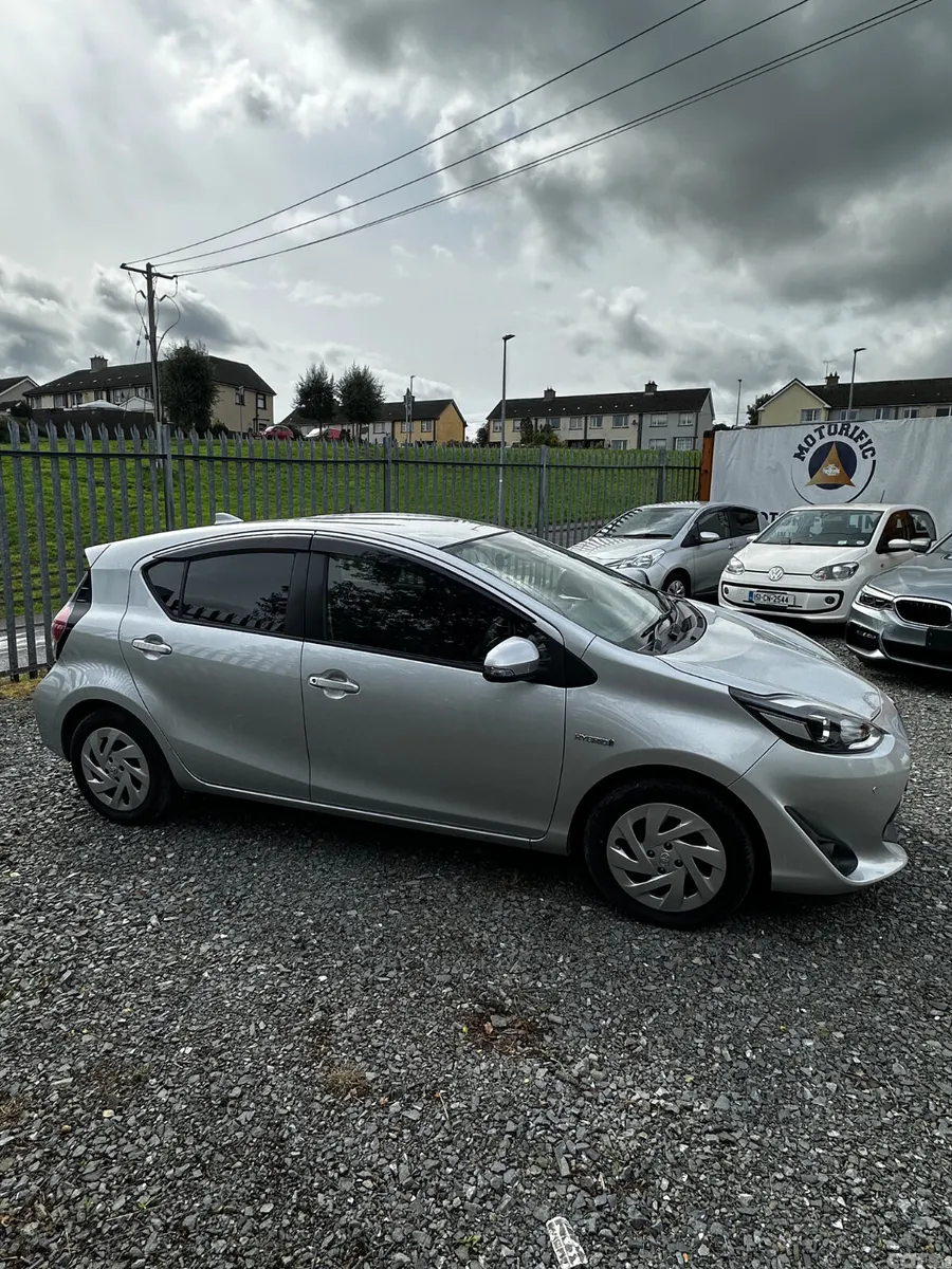 Toyota Aqua Hatchback, Petrol Hybrid, 2019, Silver