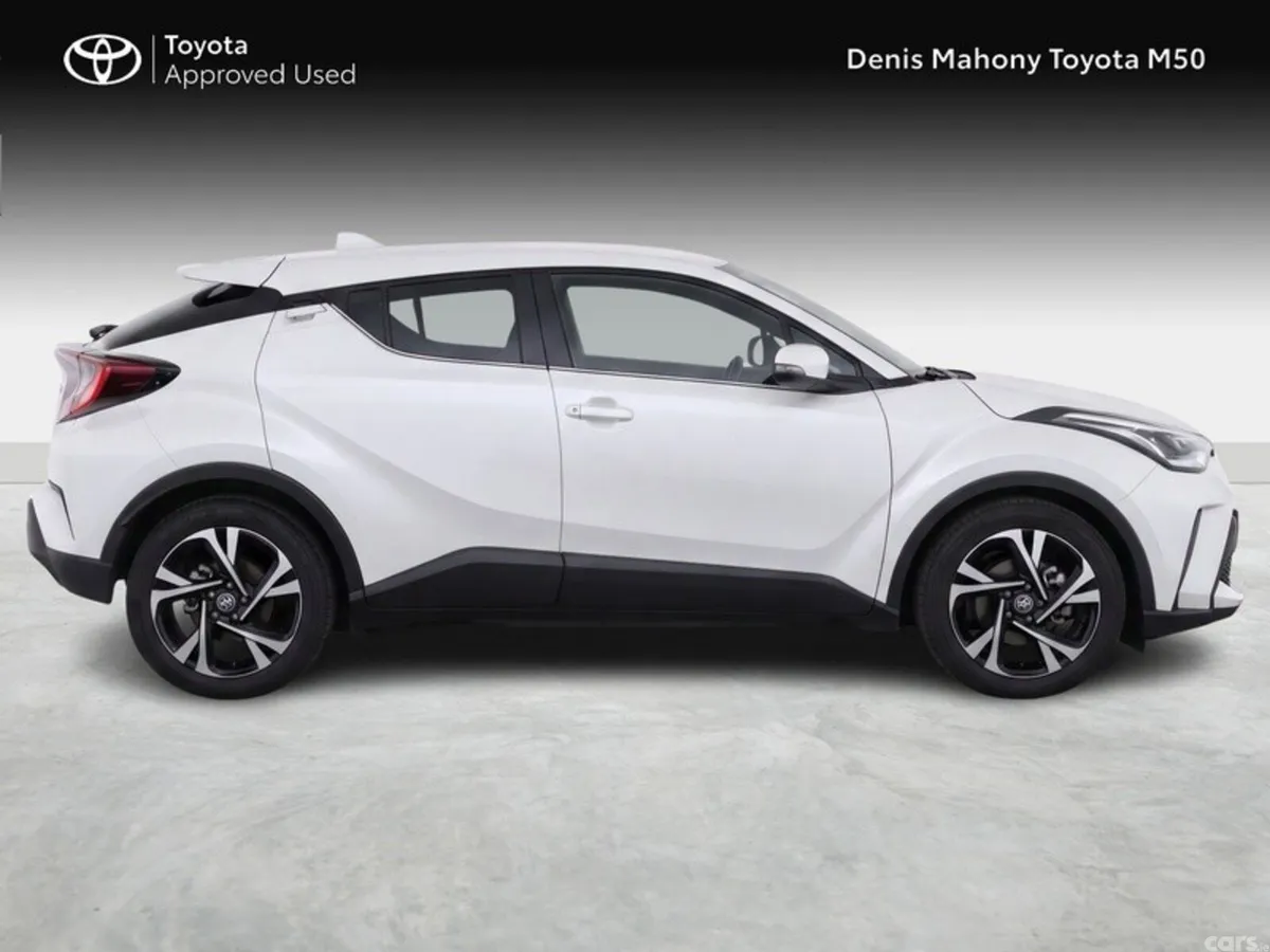 Toyota C-HR SUV, Petrol Hybrid, 2023, White