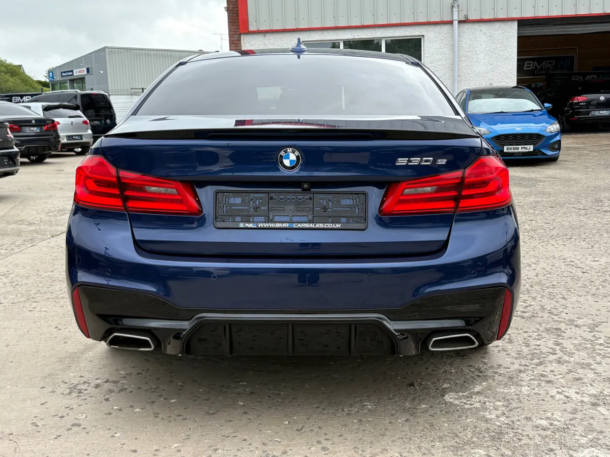 BMW 5-Series Saloon, Petrol Hybrid, 2018, Blue