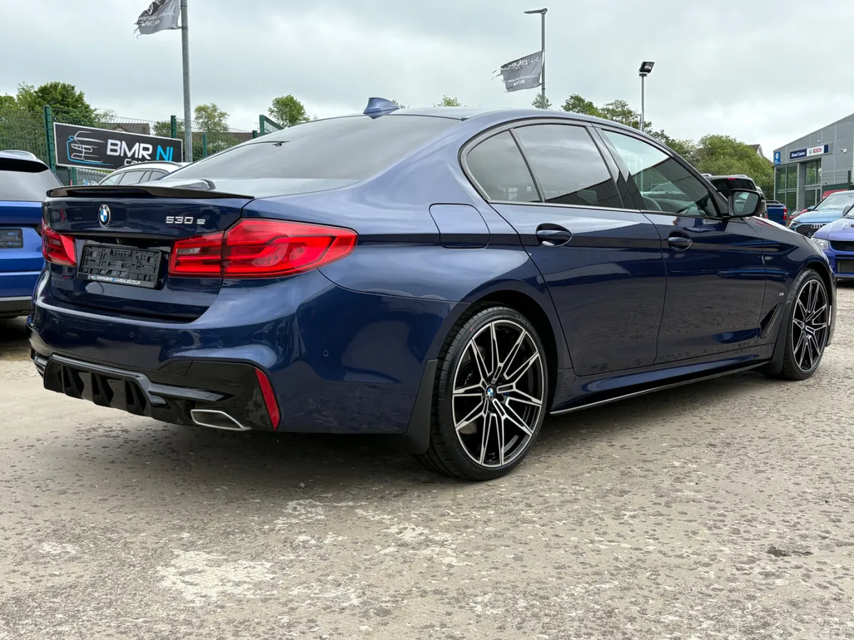 BMW 5-Series Saloon, Petrol Hybrid, 2018, Blue