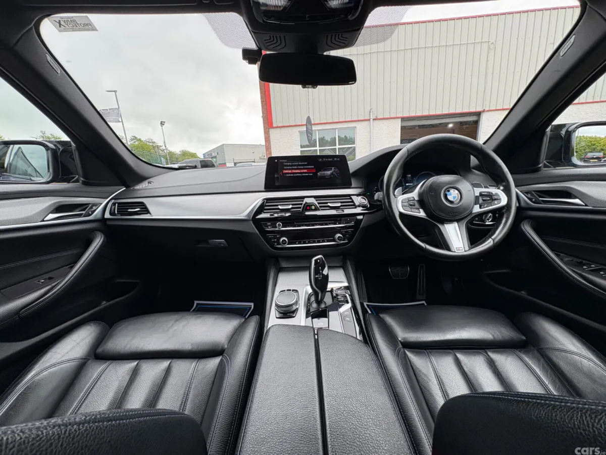BMW 5-Series Saloon, Petrol Hybrid, 2018, Blue