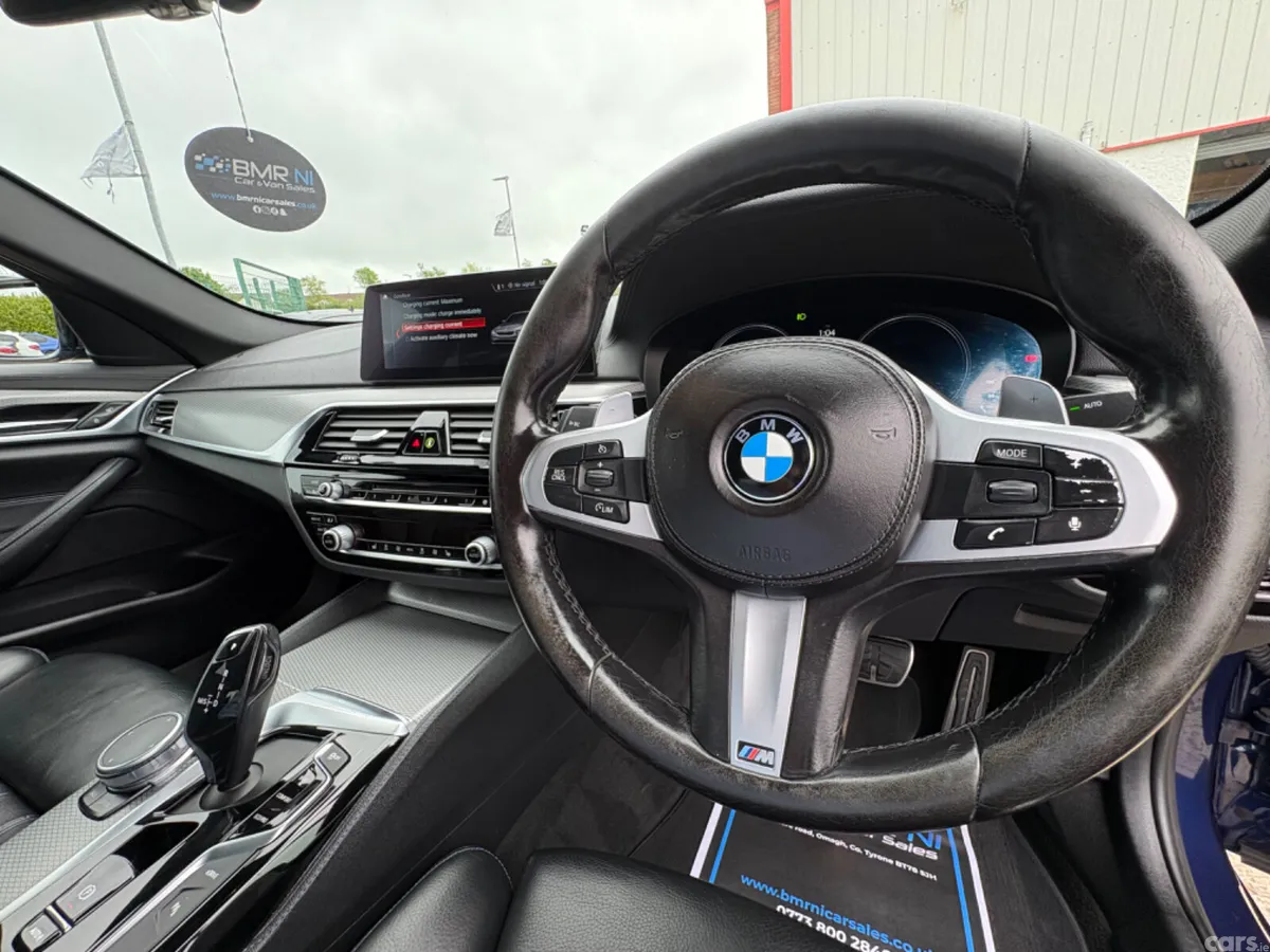 BMW 5-Series Saloon, Petrol Hybrid, 2018, Blue
