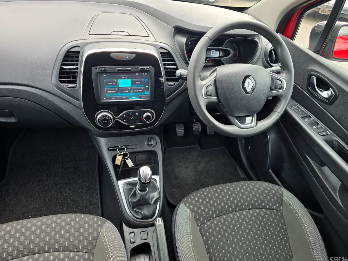 Renault Captur Hatchback, Diesel, 2017, Red