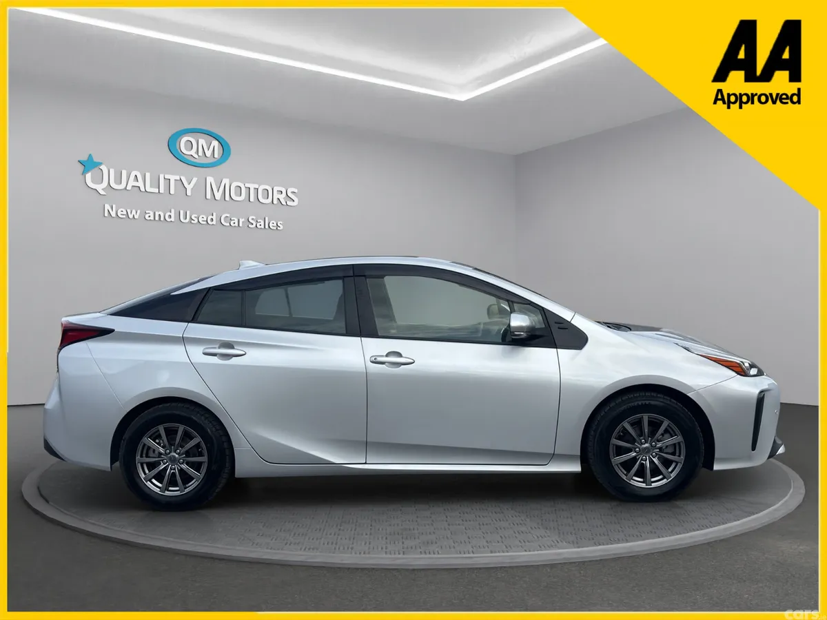 Toyota Prius Saloon, Petrol Hybrid, 2021, Silver