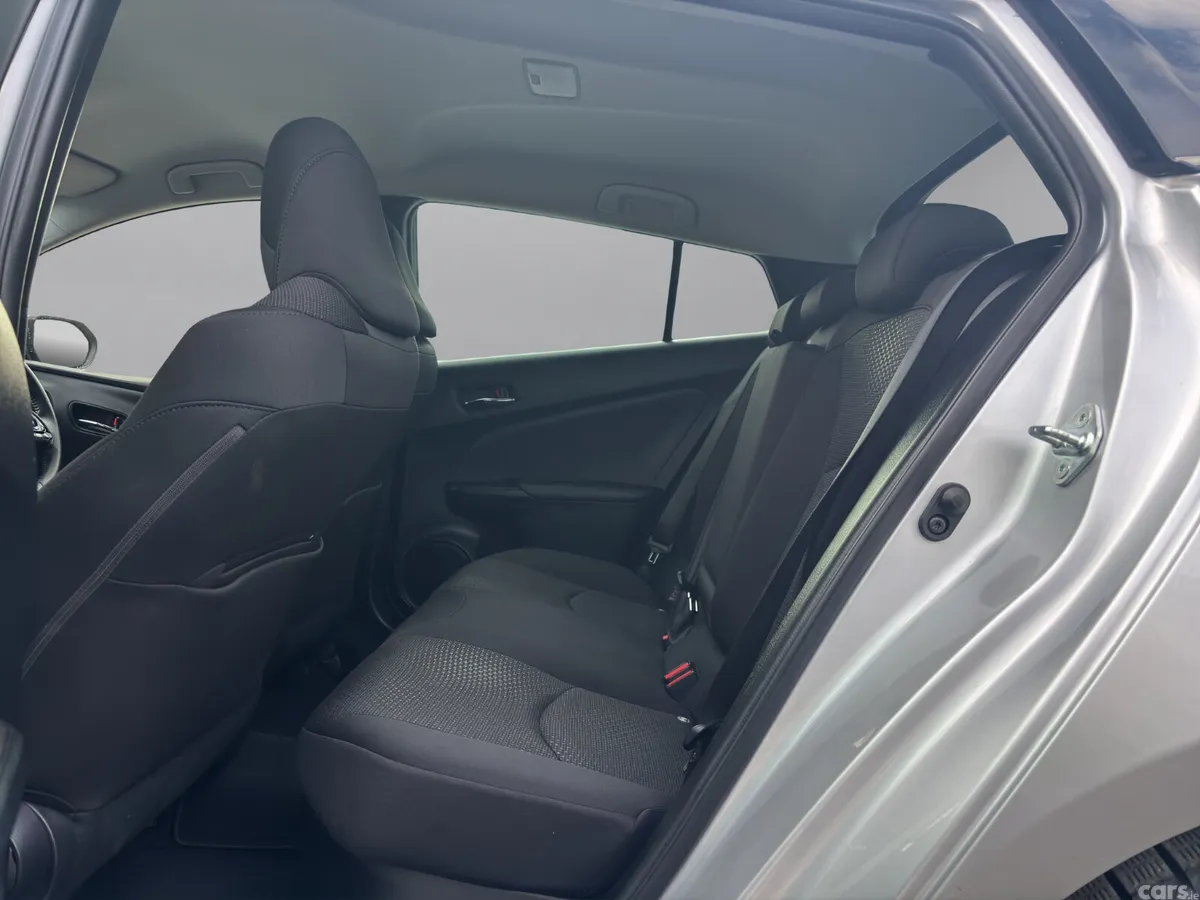 Toyota Prius Saloon, Petrol Hybrid, 2021, Silver