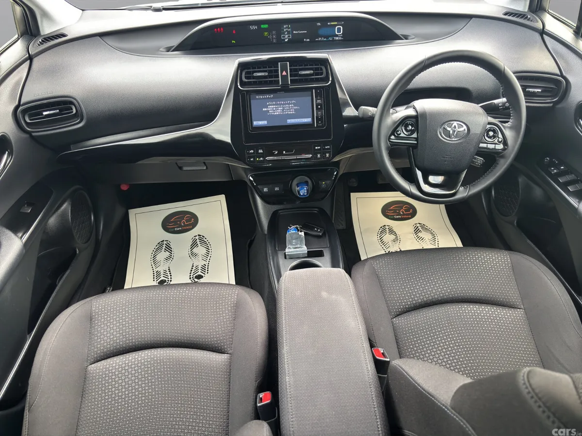 Toyota Prius Saloon, Petrol Hybrid, 2021, Silver