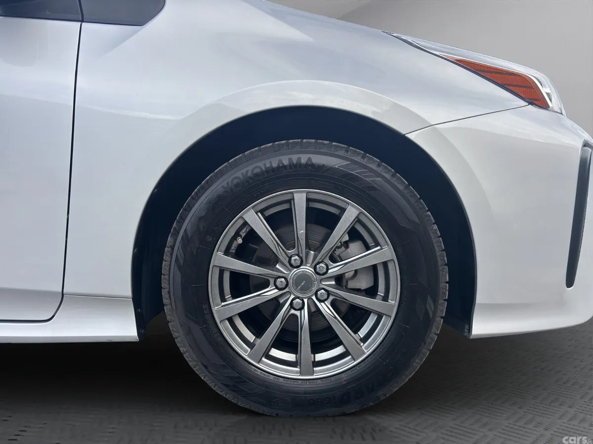Toyota Prius Saloon, Petrol Hybrid, 2021, Silver