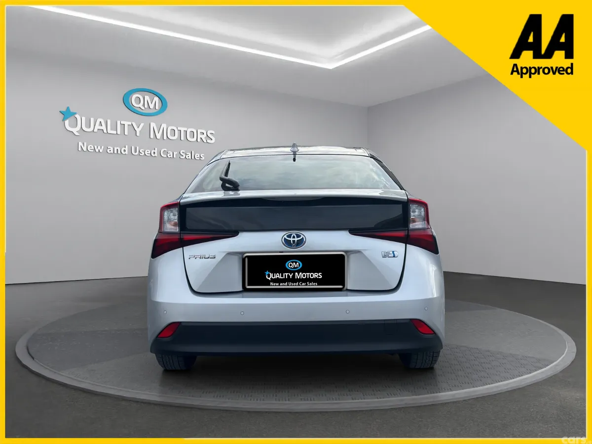 Toyota Prius Saloon, Petrol Hybrid, 2021, Silver