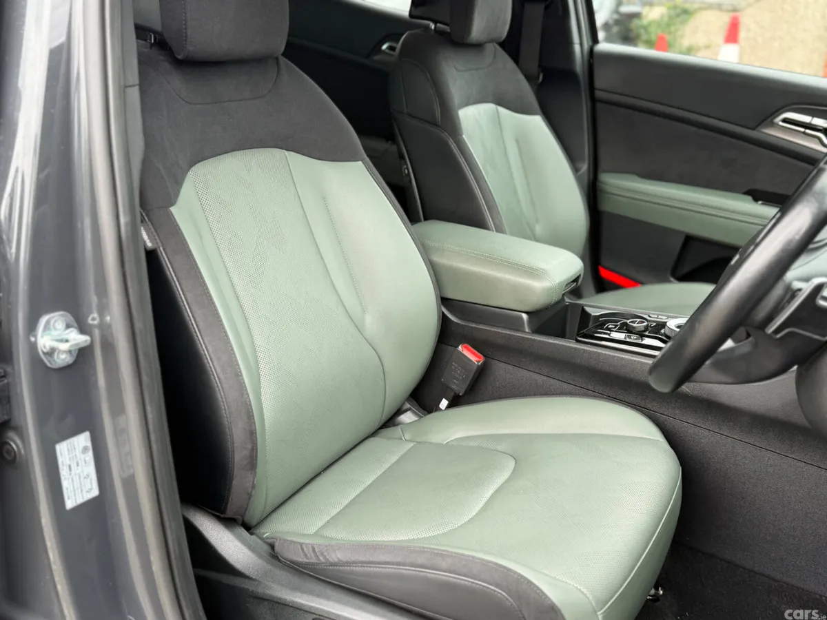 Kia Sportage SUV, Petrol Plug-in Hybrid, 2024, Grey