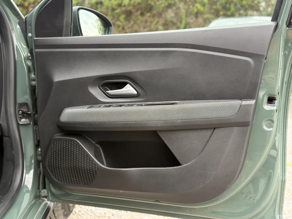 Dacia Sandero Stepway Hatchback, Petrol, 2025, Grey