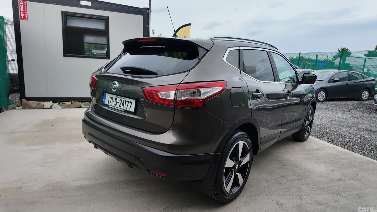 Nissan Qashqai SUV, Diesel, 2017, Brown