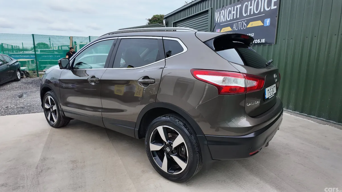 Nissan Qashqai SUV, Diesel, 2017, Brown