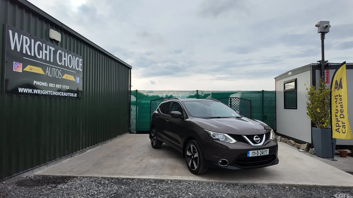 Nissan Qashqai SUV, Diesel, 2017, Brown