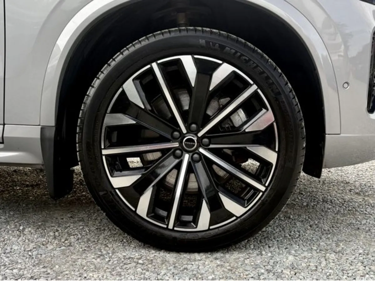 Volvo XC90 SUV, Petrol Hybrid, 2025, Silver