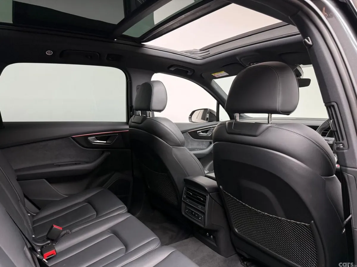 Audi Q7 SUV, Petrol Plug-in Hybrid, 2025, Grey