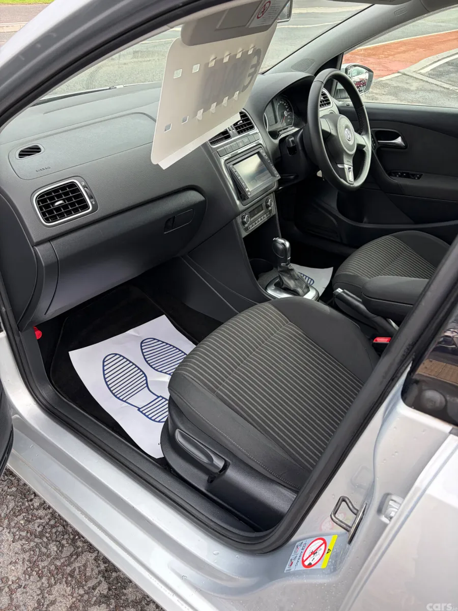 Volkswagen Polo Hatchback, Petrol, 2013, Silver