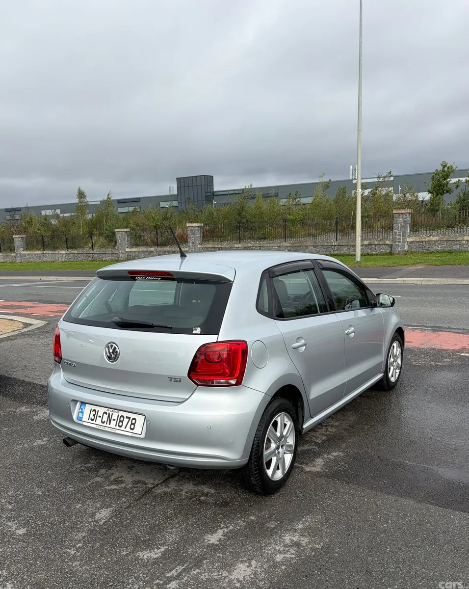 Volkswagen Polo Hatchback, Petrol, 2013, Silver