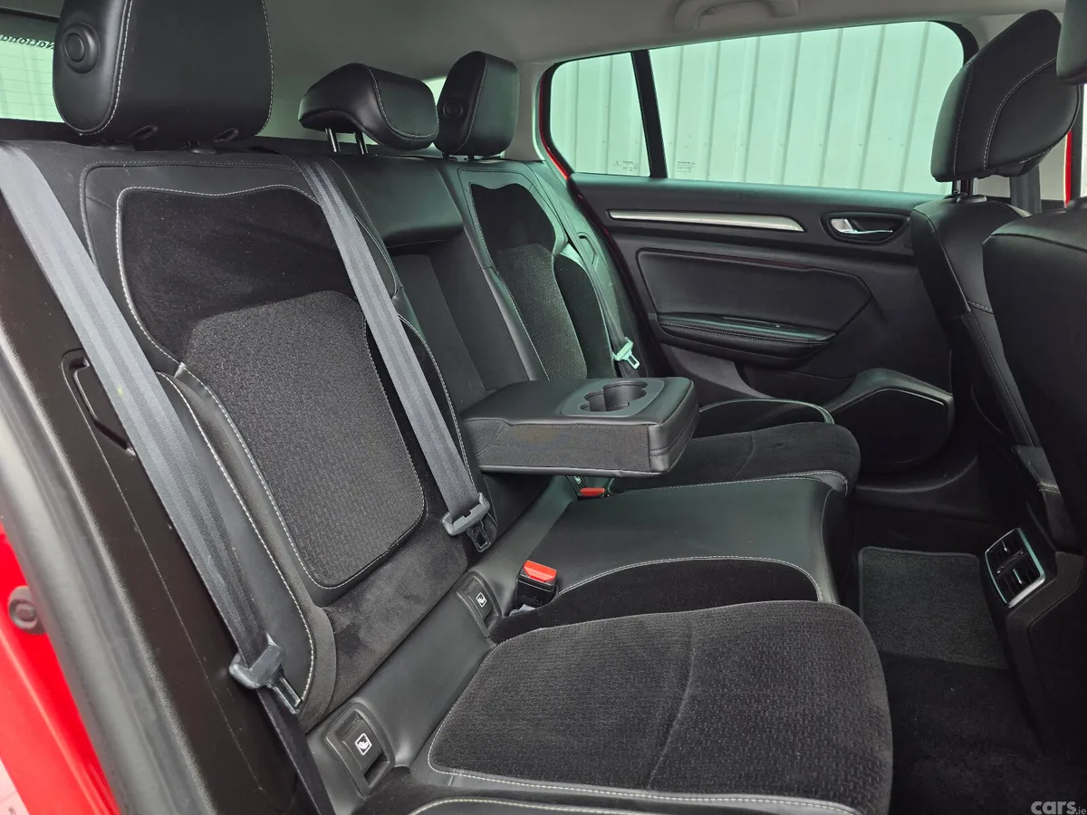 Renault Megane Estate, Diesel, 2018, Red