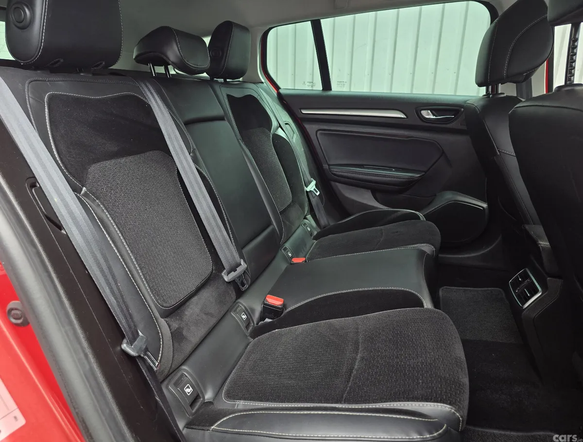 Renault Megane Estate, Diesel, 2018, Red