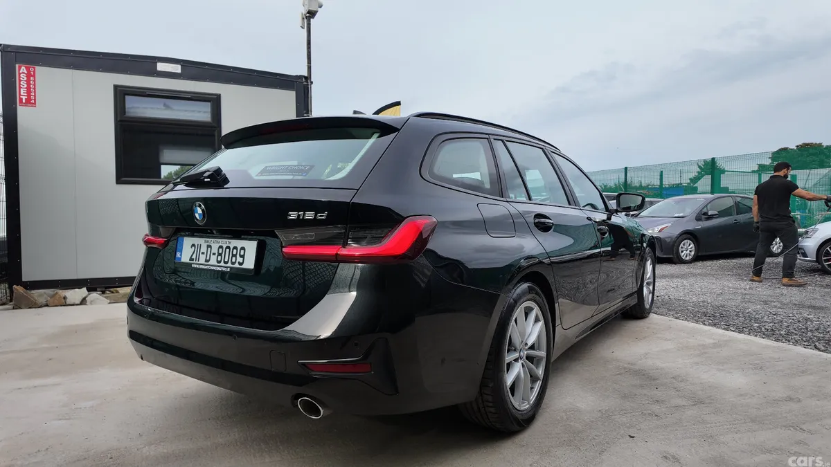 BMW 3-Series Estate, Diesel, 2021, Black