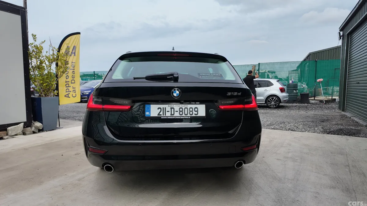 BMW 3-Series Estate, Diesel, 2021, Black