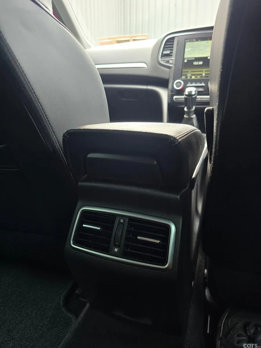 Renault Megane Estate, Diesel, 2018, Red