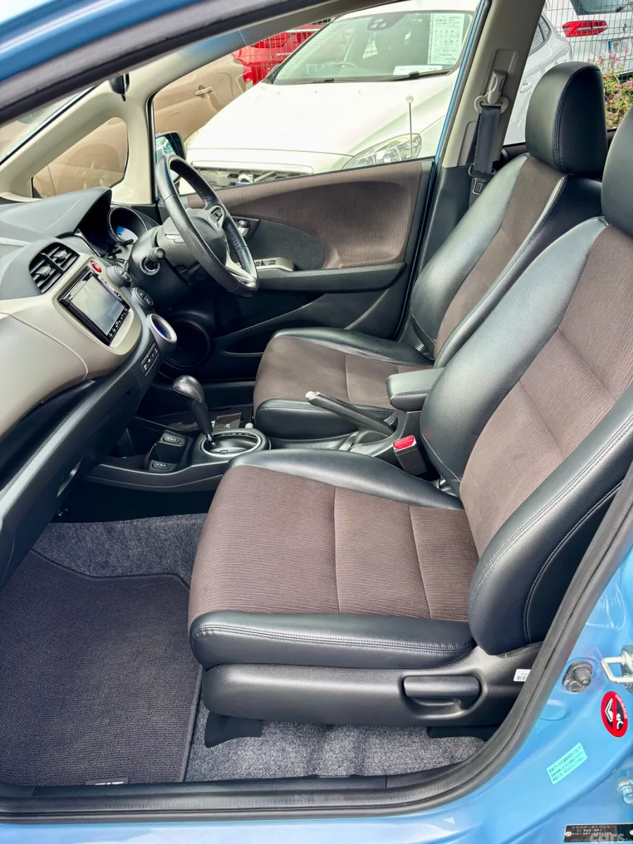 Honda Fit Hatchback, Petrol Hybrid, 2013, Blue