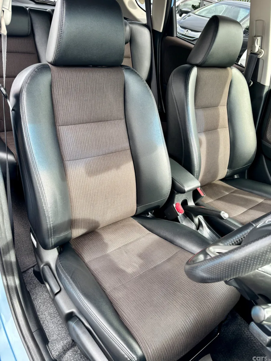 Honda Fit Hatchback, Petrol Hybrid, 2013, Blue