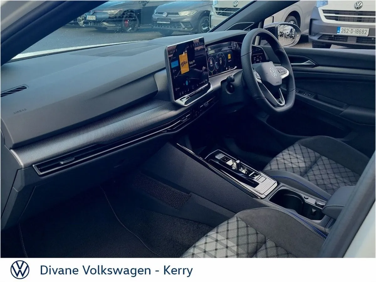 Volkswagen Golf Hatchback, Diesel, 2027, White