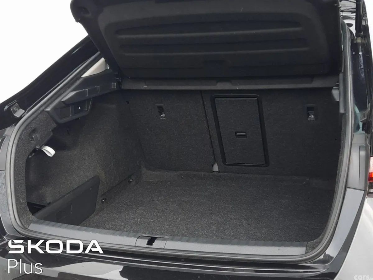 Skoda Octavia Saloon, Diesel, 2023, Black