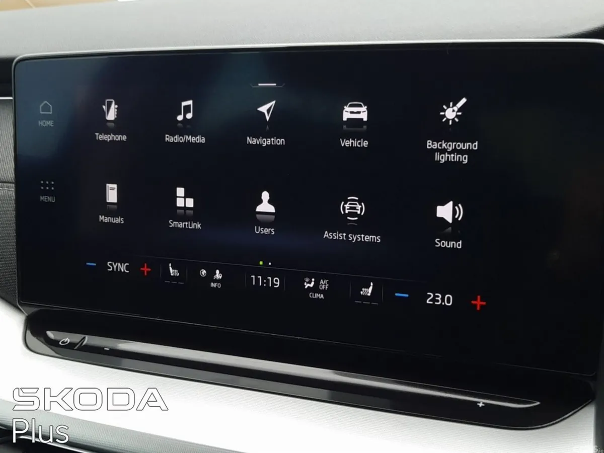 Skoda Octavia Saloon, Diesel, 2023, Black