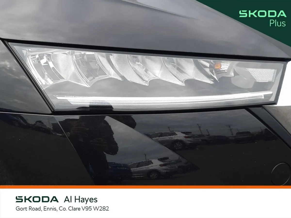 Skoda Octavia Saloon, Diesel, 2023, Black