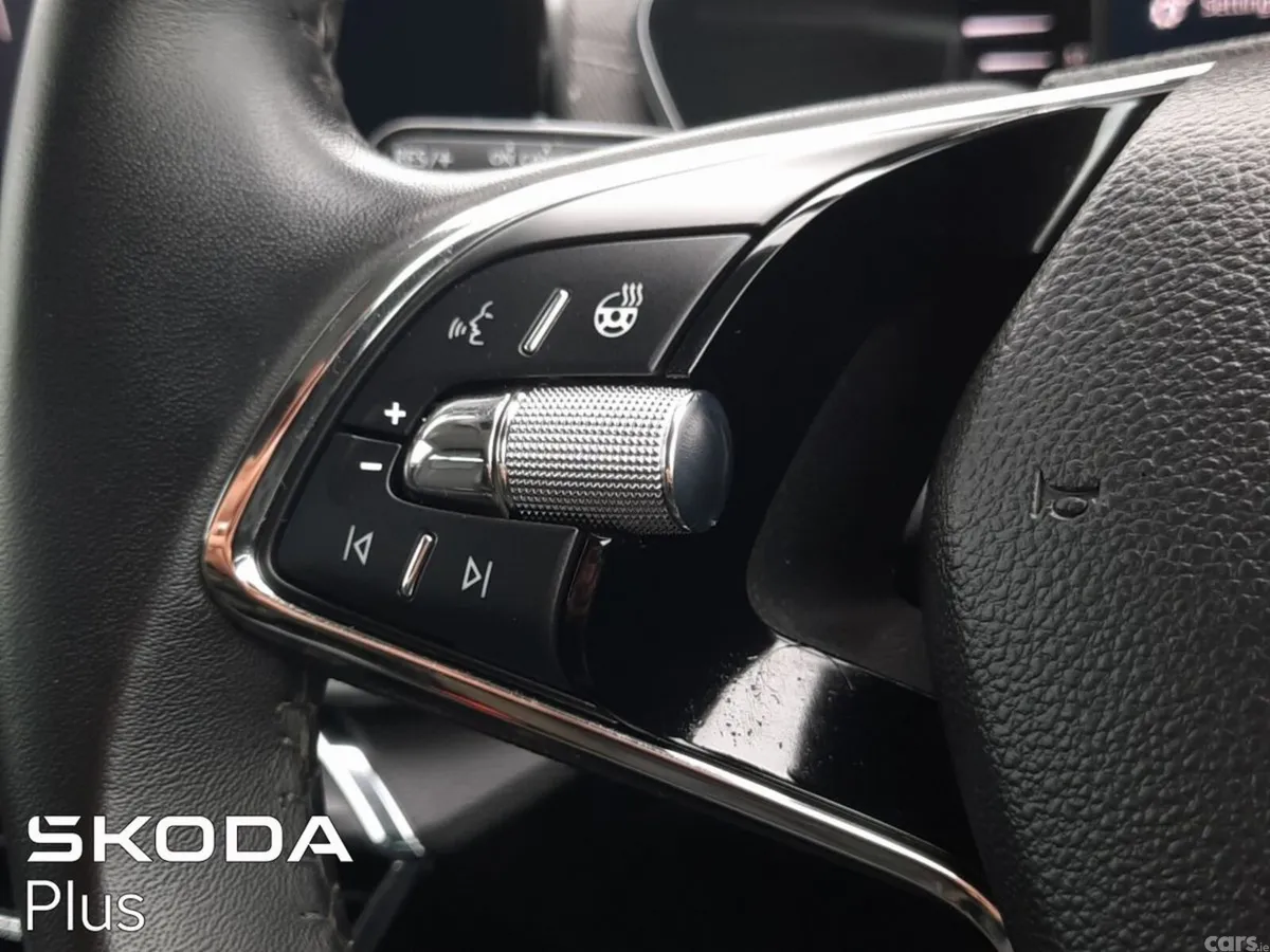 Skoda Octavia Saloon, Diesel, 2023, Black