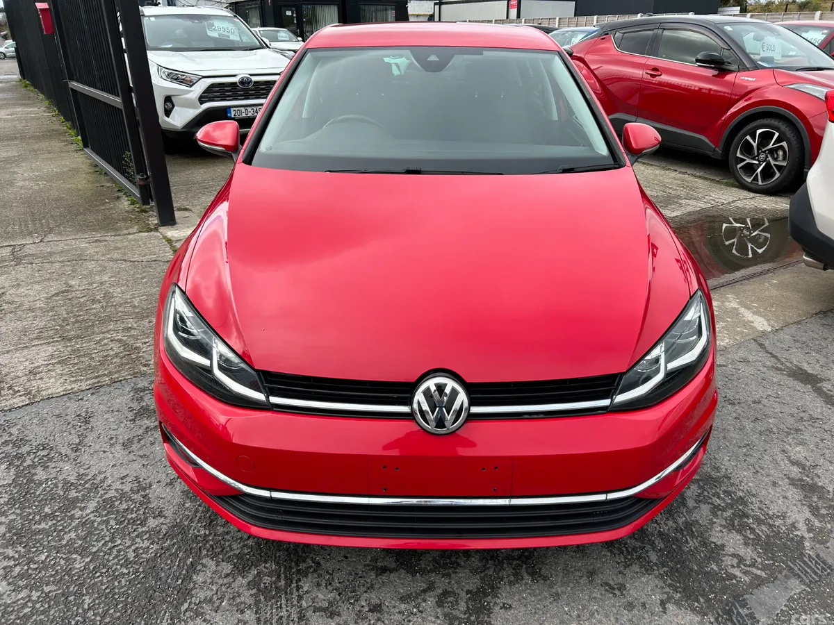 Volkswagen Golf Hatchback, Petrol, 2017, Red