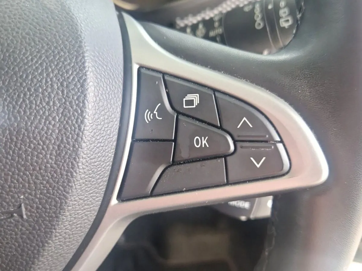 Dacia Jogger MPV, Petrol, 2023, Grey